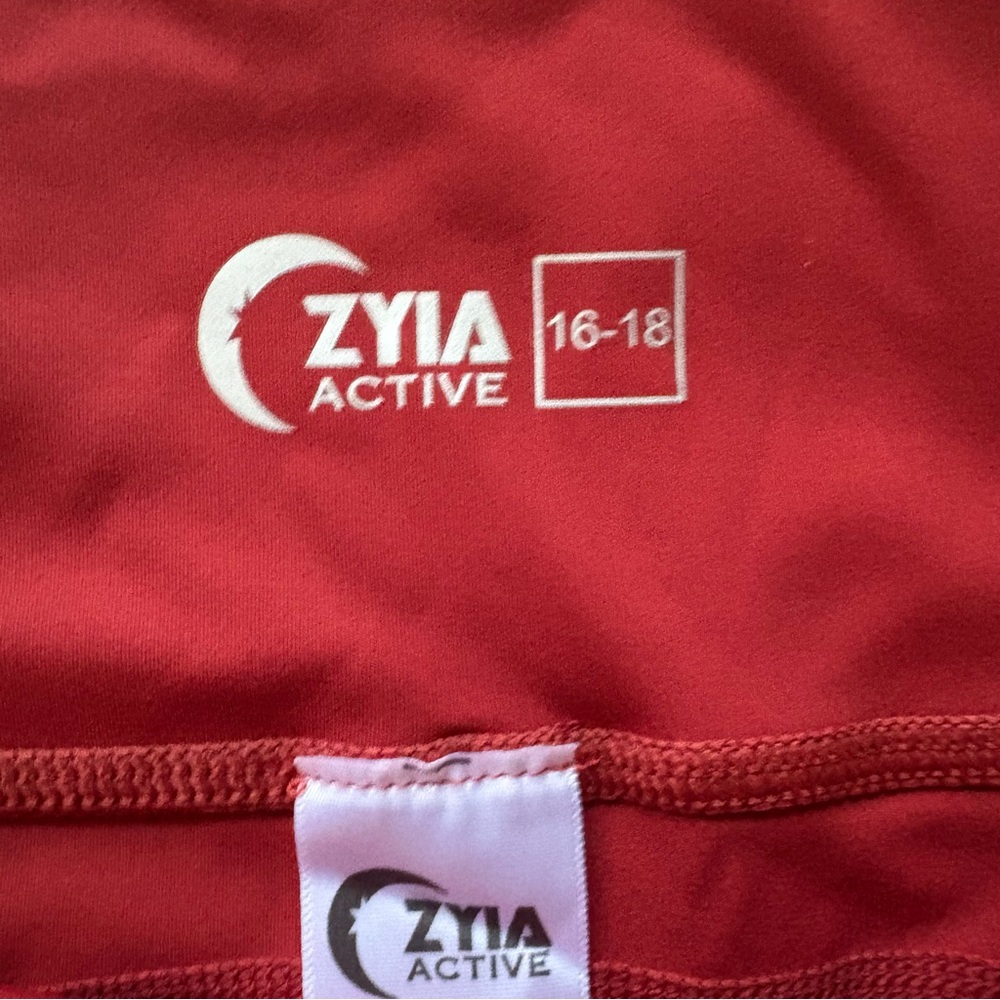 ZYIA Active $69 Red Pocket Light n Tight Hi-Rise Capri XL 16/18 EUC - Picture 6 of 9